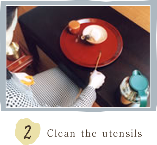 Clean the utensils